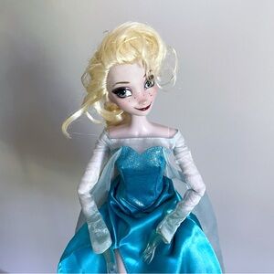 Disney Elsa Doll, Articulated, Original Dress, Excellent Condition, Frozen Gift